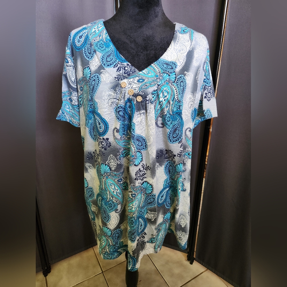 Blue and Gray Buttoned Short Sleeve Tunic